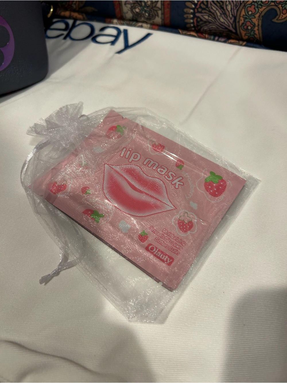 Strawberry Lip Mask - Pink Hydrating Lip Treatment - Picture 5 of 7